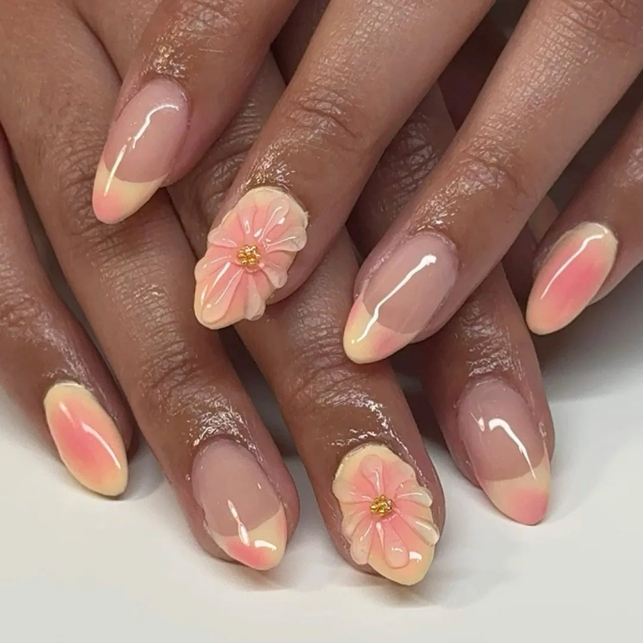 24pcs Fresh Fruit Style Press On Nails Sweet Pink Strawberry Cherry Grape Orange Decors False Nails Ins Korean Almond Fake Nail