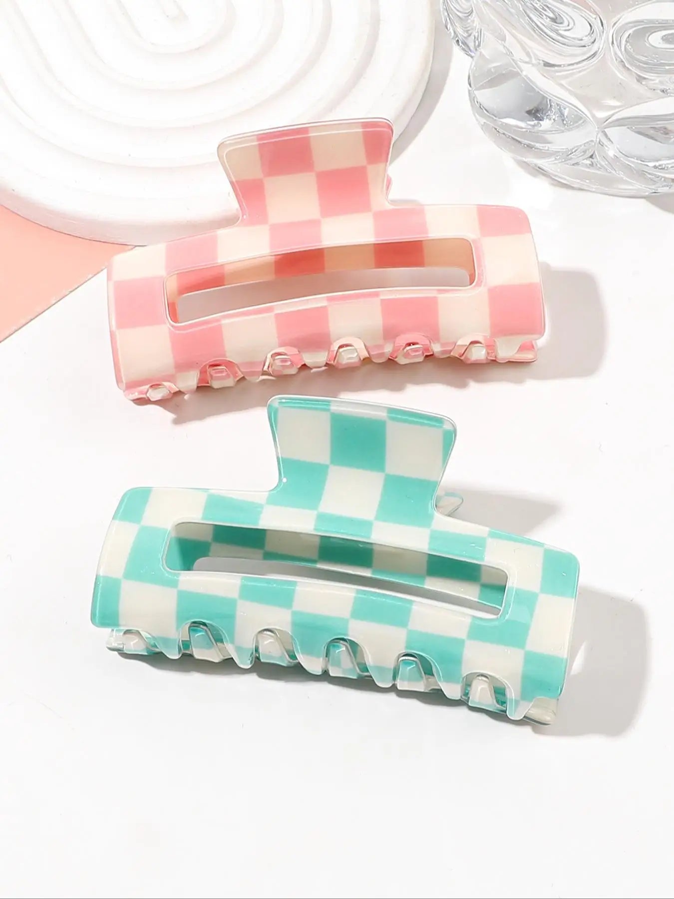 1Pcs Pink Checkered Large Hair Claw Clip for Women Girl,Cute Strong Hold Clip,Y2K Hair Barrettes Hair Accessories for Thick Hair
