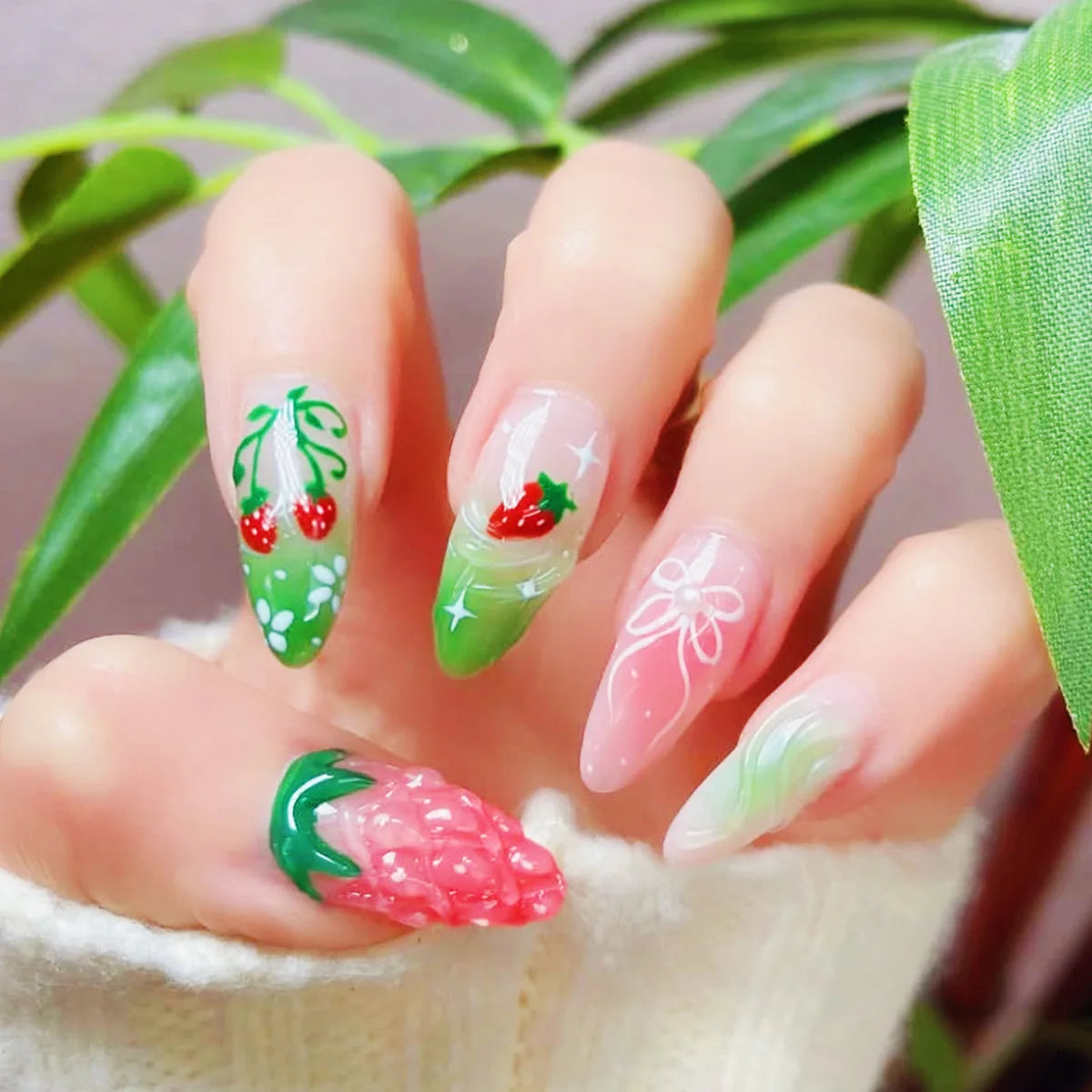 24pcs Fresh Fruit Style Press On Nails Sweet Pink Strawberry Cherry Grape Orange Decors False Nails Ins Korean Almond Fake Nail