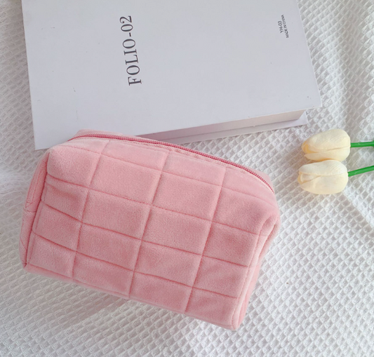 Large Capacity Pink Checkered Makeup Bag for Travel